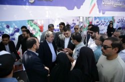 برگزاری میز خدمت سازمان منطقه آزاد کیش با استقبال گسترده مردمی