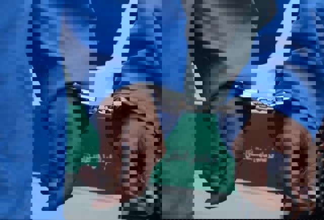 سارقان کابل برق و محتویات خودرو در دورود دستگیر شدند