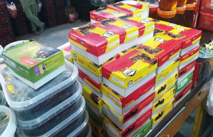 ۱۰ تن خرما آماده توزیع در بازار لرستان