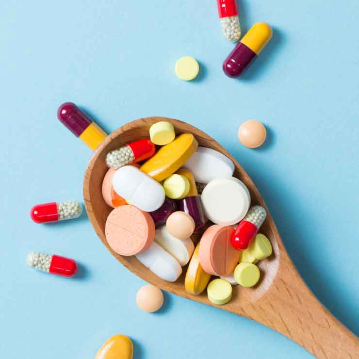 دارو کمیاب و گران؛ بازی با جان مردم؟