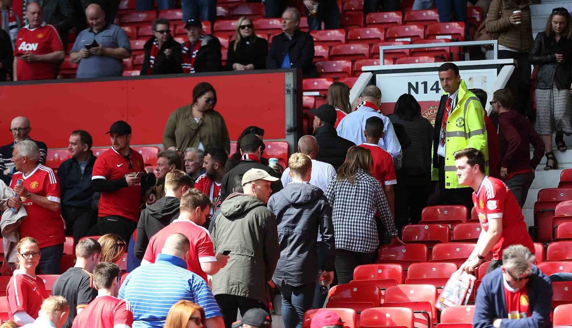 منچستریونایتد برای هوادارانش اتوبوس رایگان تدارک دید