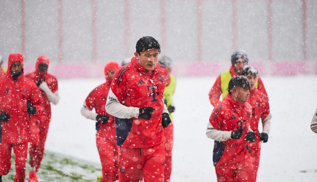 برگزاری تمرینات بایرن مونیخ در میان برف و سرمای شدید
