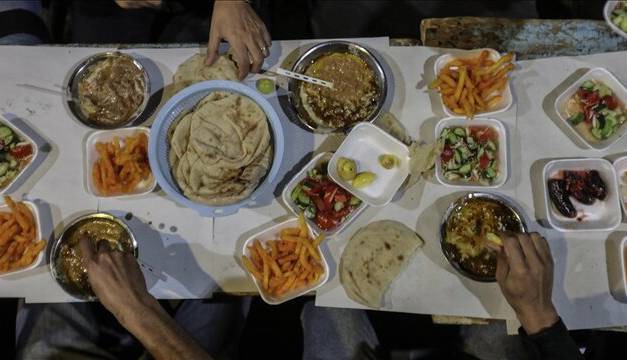 چگونه در ماه رمضان سالم غذا بخوریم؟