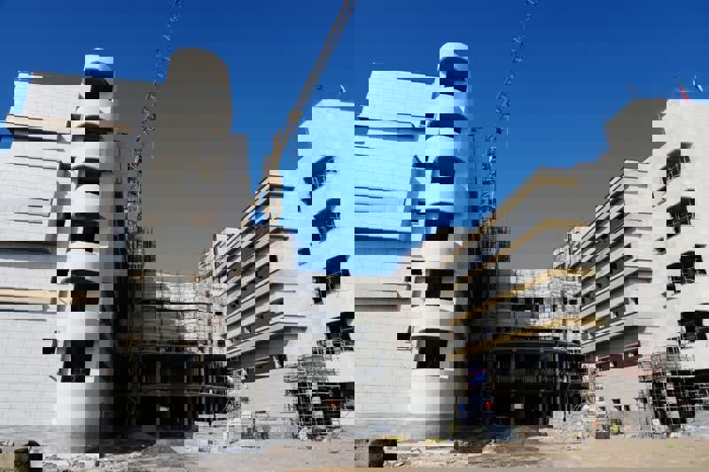 نسخه ۴.۶ همتی «پزشکیان» برای بیمارستان‌های نیمه‌جان لرستان