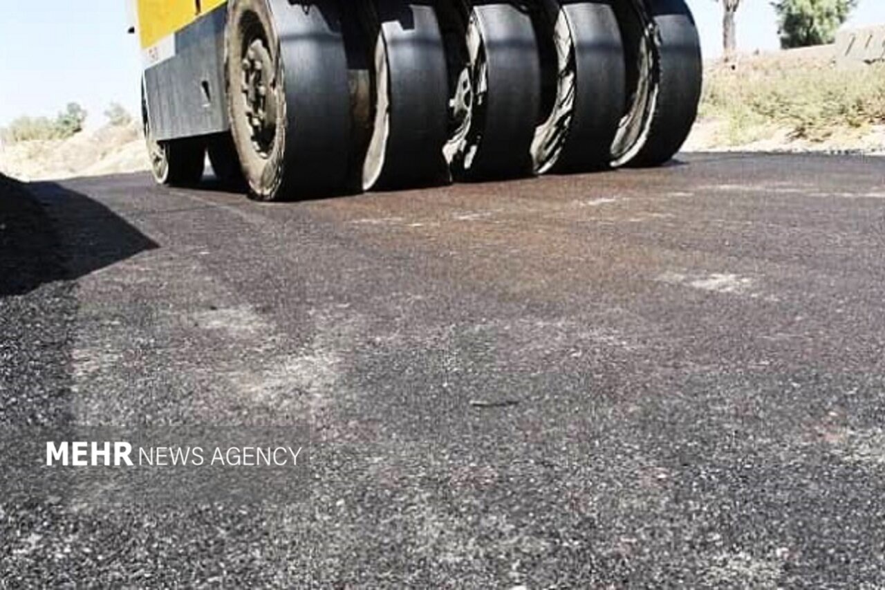 اجرای ۵ کیلومتر روکش آسفالت در محور معمولان - پلدختر