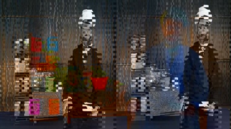 توضیح و تبیین آیه ۵۴ سوره مبارکه مائده به زبان لری