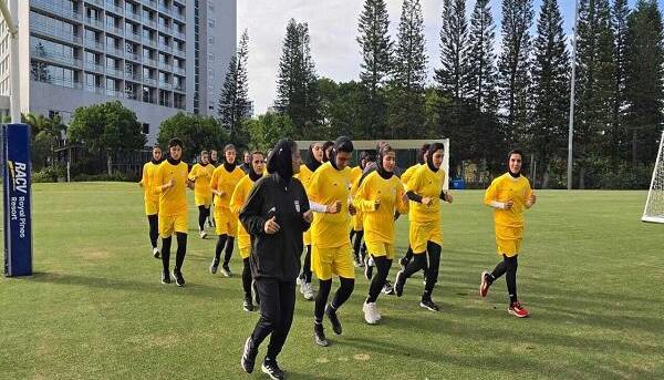 ملی‌پوشان فوتبال زنان ایران در «گلدکوست» ریکاوری کردند