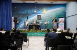 زنگ سپاس معلم در کیش نواخته شد؛ تأکید کبیری بر تقویت آموزش و تسریع طرح مسکن فرهنگیان
