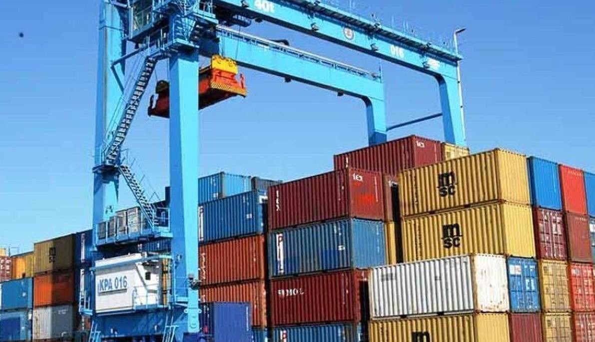 تاکید رئیس‌جمهور بر مدیریت واردات کالاهای لوکس