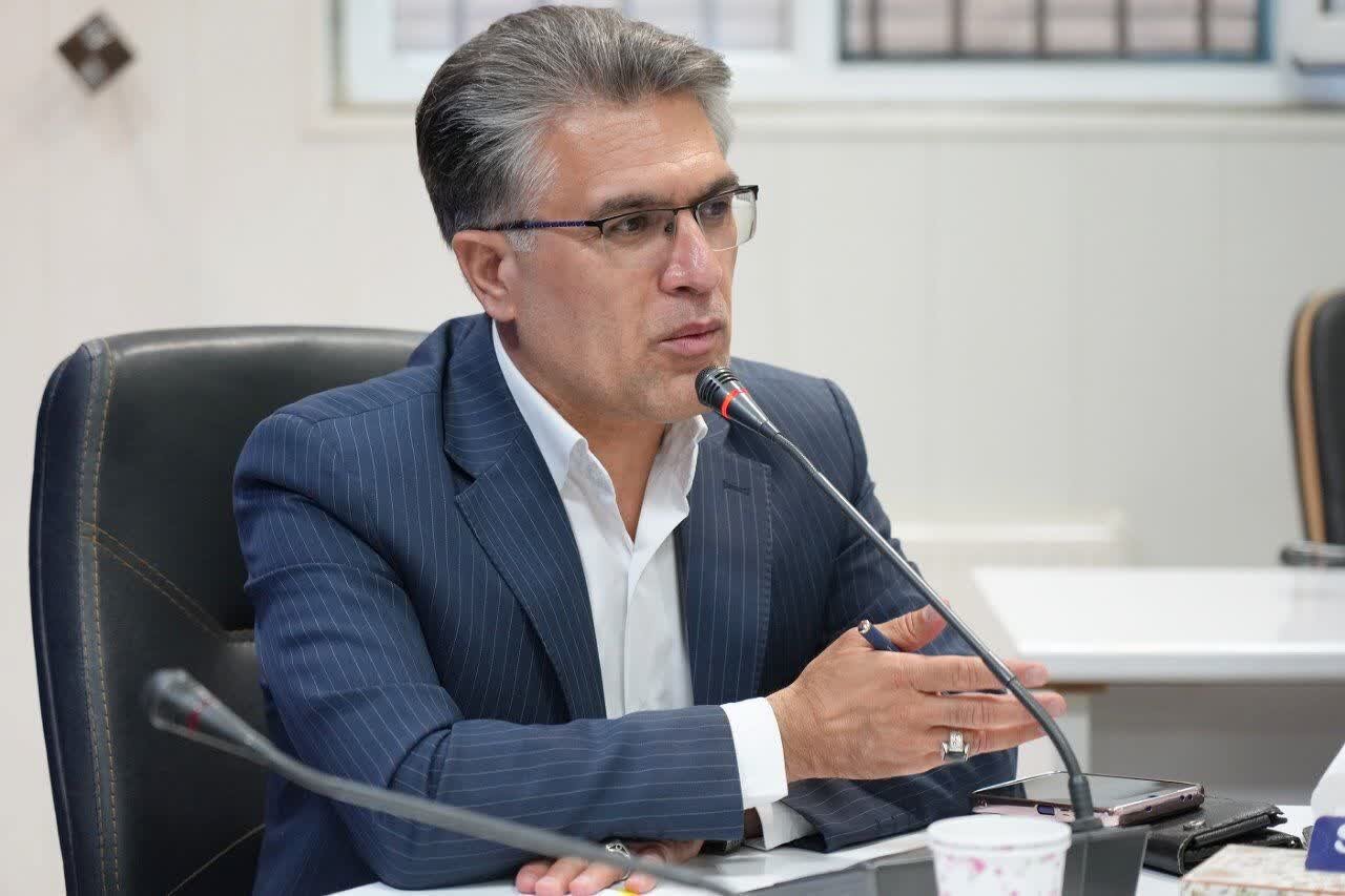 اصلاح الگوی مصرف به یک مطالبه عمومی تبدیل شود