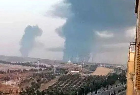 حمله اسرائیل به ایران/ شنیده شدن صدای چند انفجار در تهران، کرج، تبریز و اصفهان/ حمله به بیش از ۱۰ هدف، از جمله سامانه‌های پدافند هوایی و موشک‌های بالستیک/ آتش‌نشانی تهران: نقاط شهری هدف قرار نگرفته است/ استفاده اسرائیل از موشک های بالستیک هواپرتاب