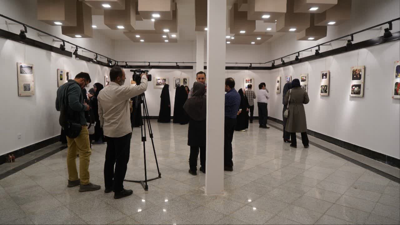 نمایشگاه هنر جنگ در حوزه هنری لرستان