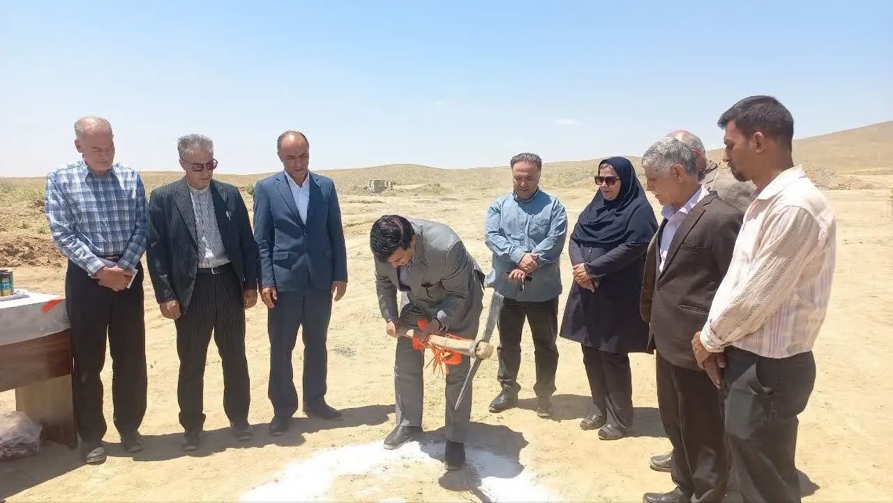 نیروگاه خورشیدی ۳ مگاواتی در الیگودرز کلنگ‌زنی شد