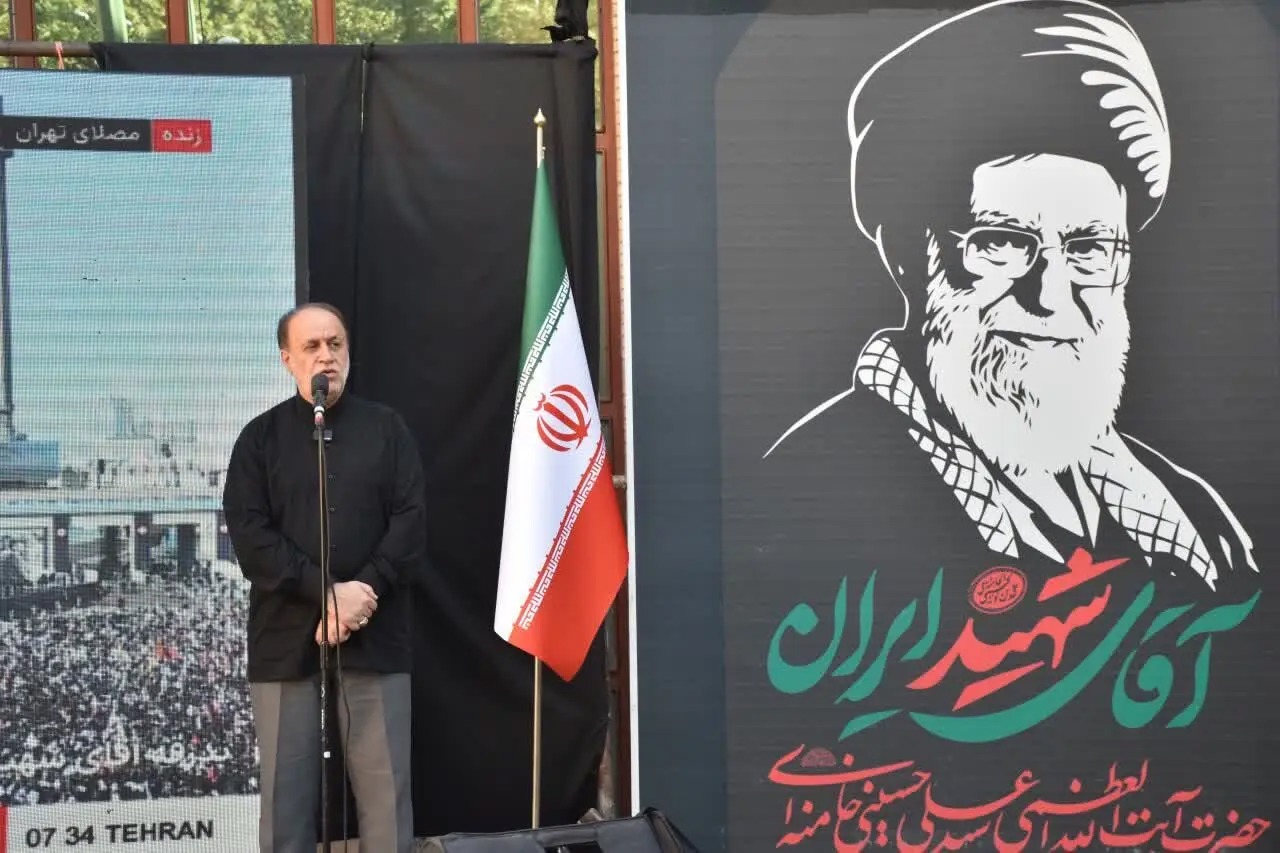 📸 حضور نائب رئیس مجلس شورای اسلامی در مراسم وداع با رهبر شهید در لرستان