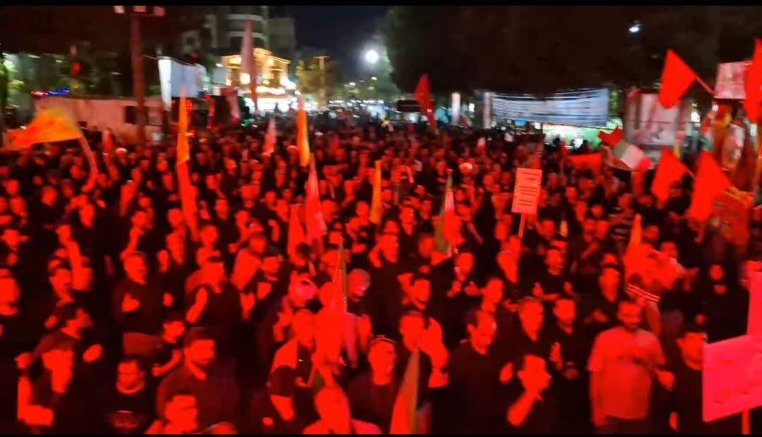حضور پرشور بروجردی‌ها در سنگر خیابان