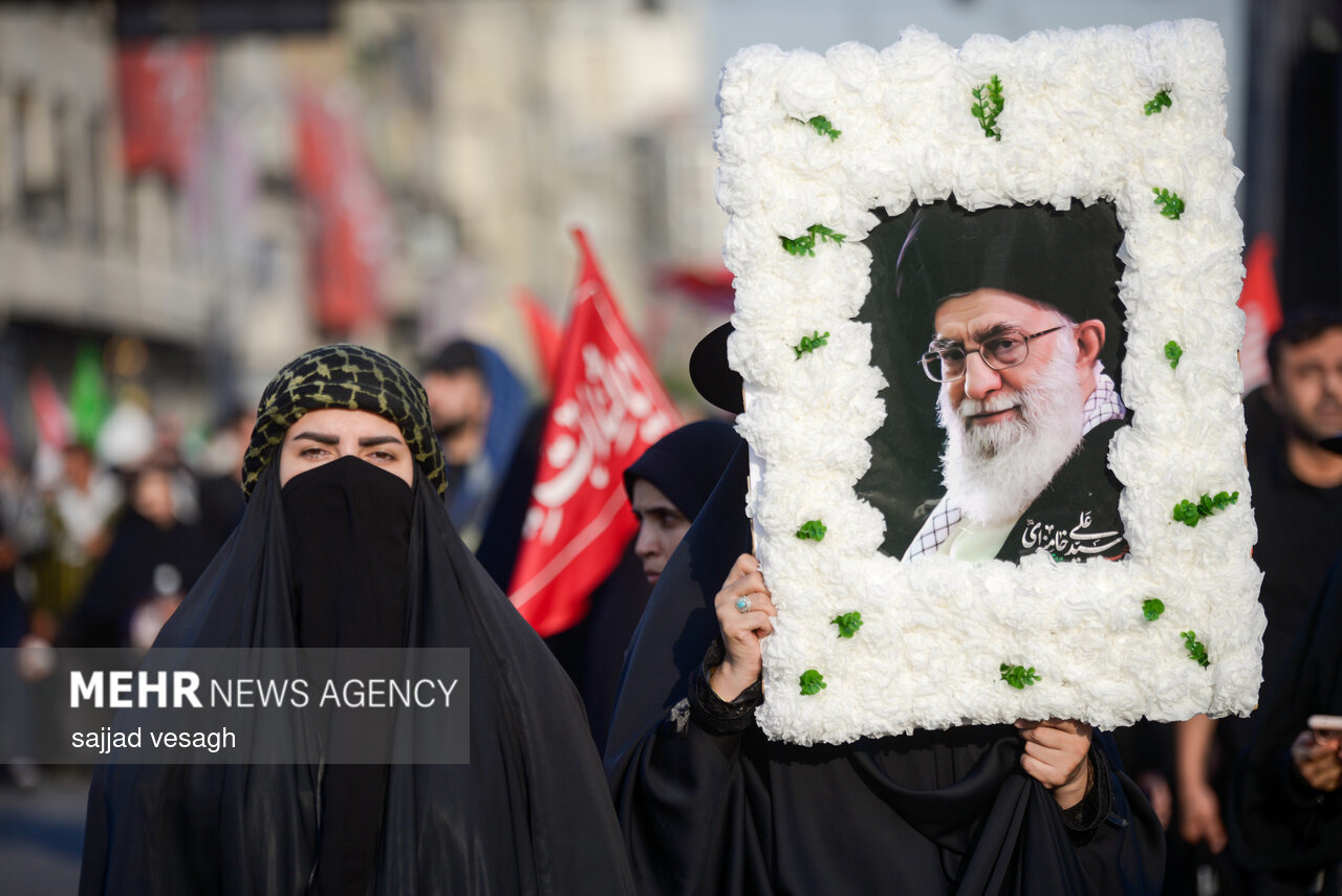 راهپیمایی عزاداران رهبر شهید در خرم‌آباد