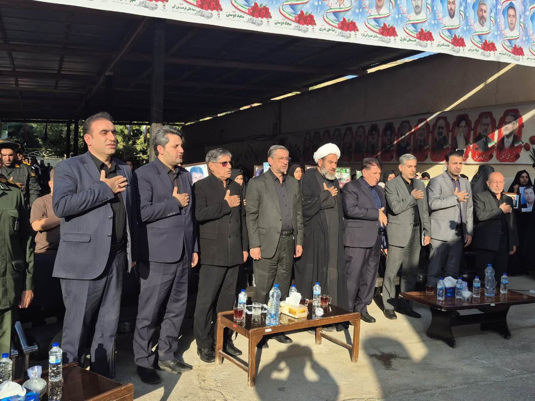 تجدید عهد لرستانی ها با ولایت در مراسم وداع با رهبر شهید امت