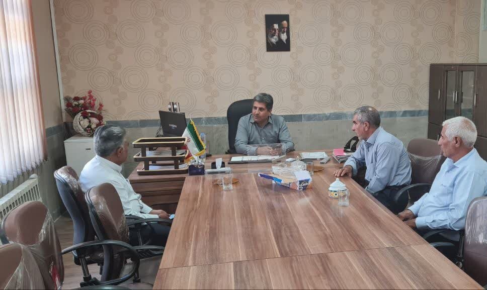 مدیر جهاد کشاورزی چگنی: از توسعه کشت گیاهان دارویی حمایت می‌کنیم