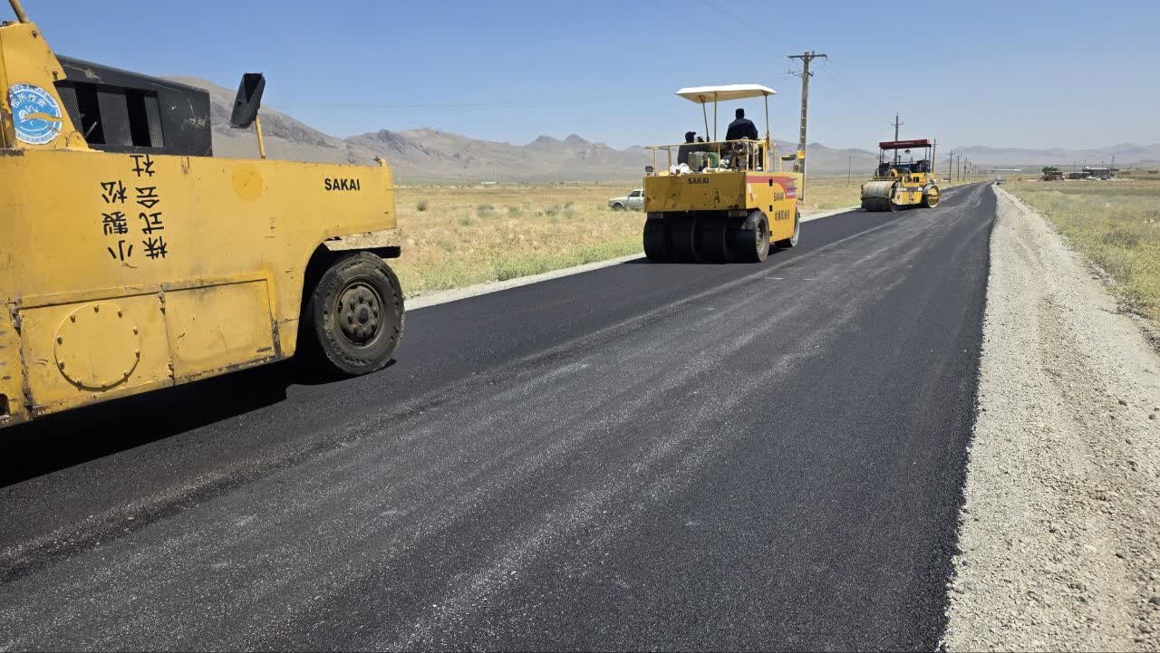 زیرسازی و آسفالت ۳۹ کیلومتر از راه‌های روستایی لرستان
