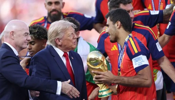 دست و پا زدن ترامپ برای مصادره قهرمانی اسپانیا
