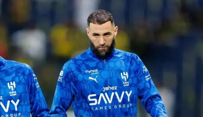 واکنش کنایه‌آمیز بنزما به حذف از فهرست الهلال