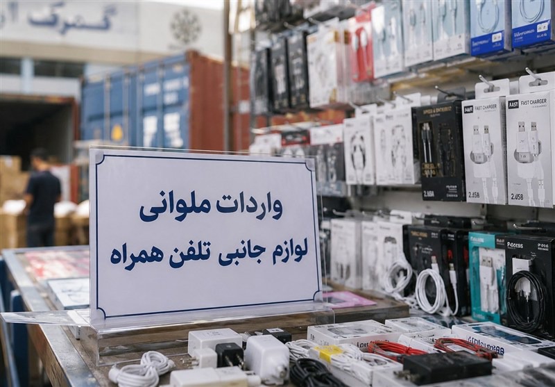رونق ترخیص لوازم جانبی موبایل از راه ملوانی؛ ابهام مالیات در زنجیره عرضه