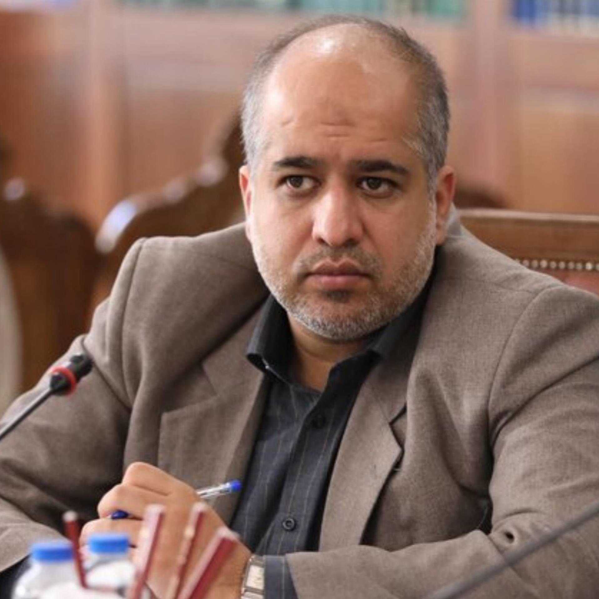پیشنهاد عجیب عضو جبهه پایداری: مسئولان به تونل بروند!