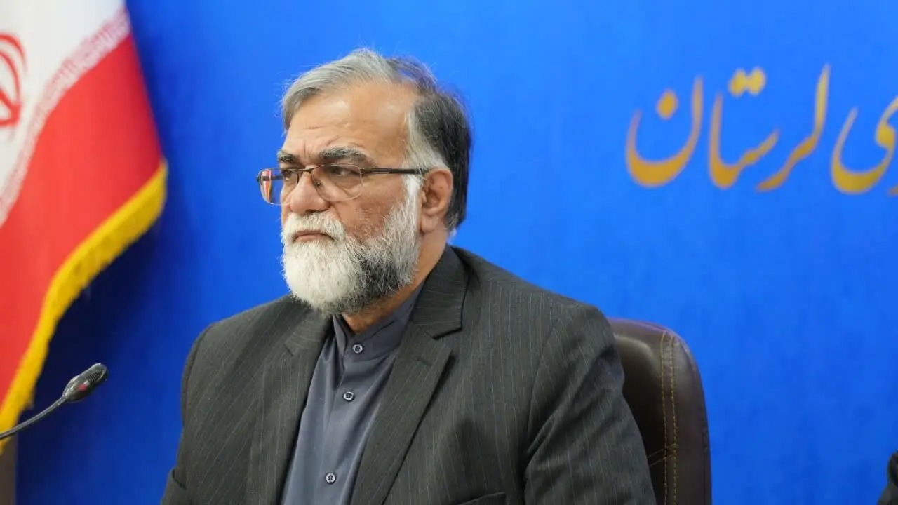 مدارس مناطق محروم و روستایی در پروژه مهر مدارس به صورت ویژه دیده شوند
