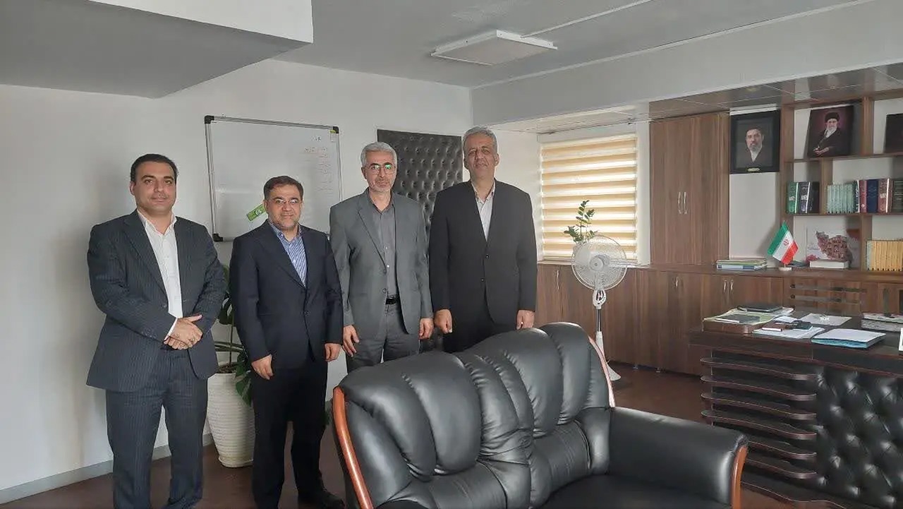 جلسه بررسی احیای شرکت صدر فولاد لرستان برگزار شد