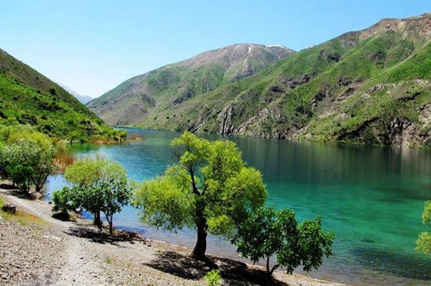ممنوعیت ورود گردشگران به دریاچه گهر لرستان