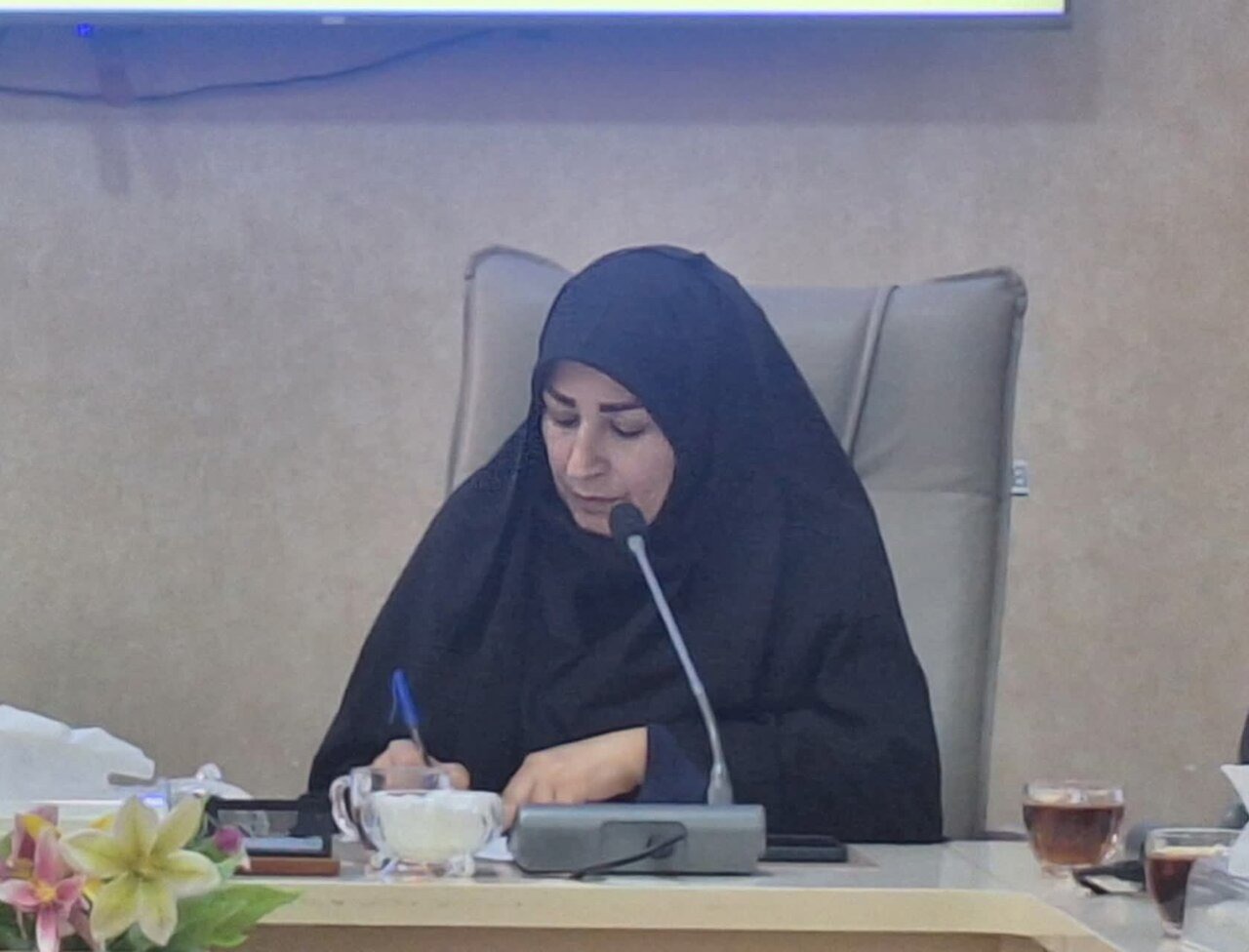 لزوم تولید آثار فرهنگی و هنری در حوزه جوانی جمعیت