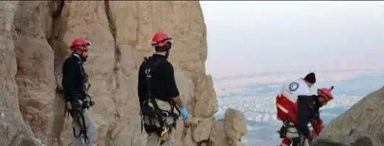 نجات دو کوهنورد گرفتار در ارتفاعات سنبران لرستان