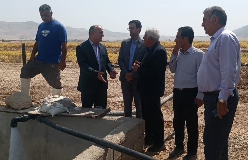 بهره‌برداری از طرح آبیاری تحت فشار در ۱۰ هکتار از اراضی رومشکان