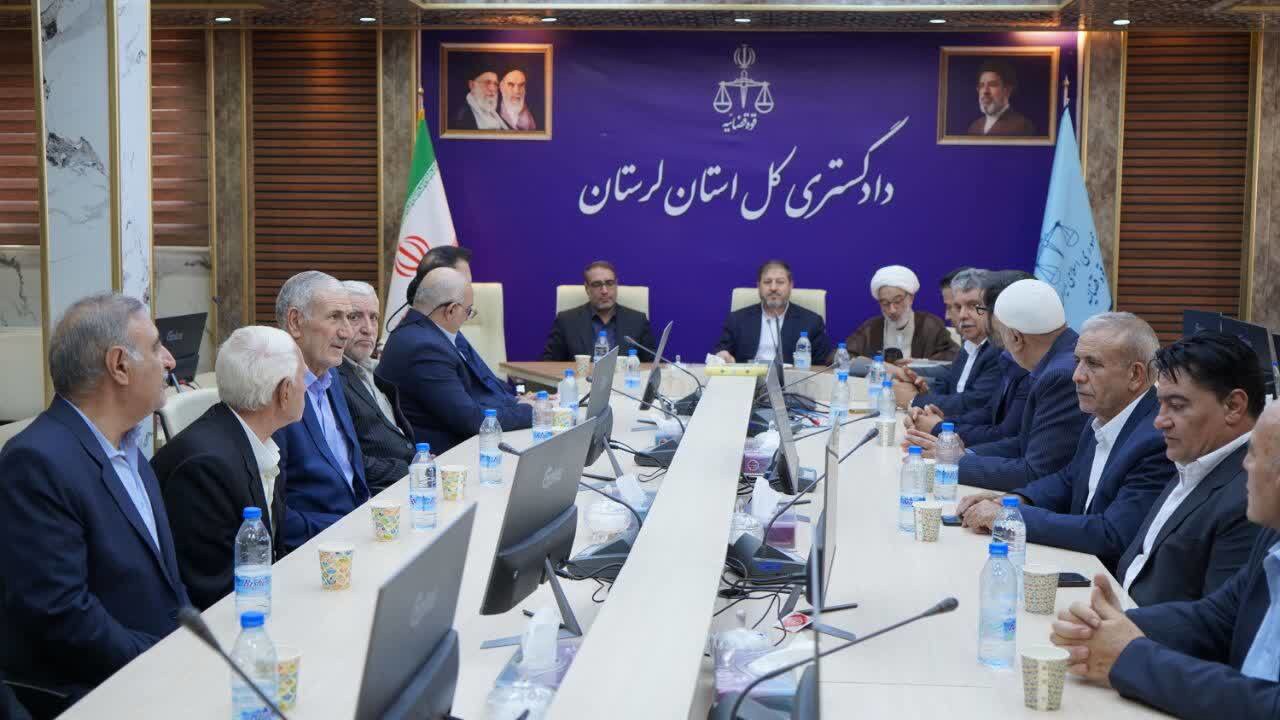 ضرورت استفاده از ظرفیت بزرگان و معتمدان برای کاهش پرونده‌های قضایی در لرستان