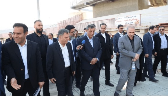 بازدید معاون اجرایی رئیس‌جمهور از ورزشگاه ۱۵ هزار نفری زنجان