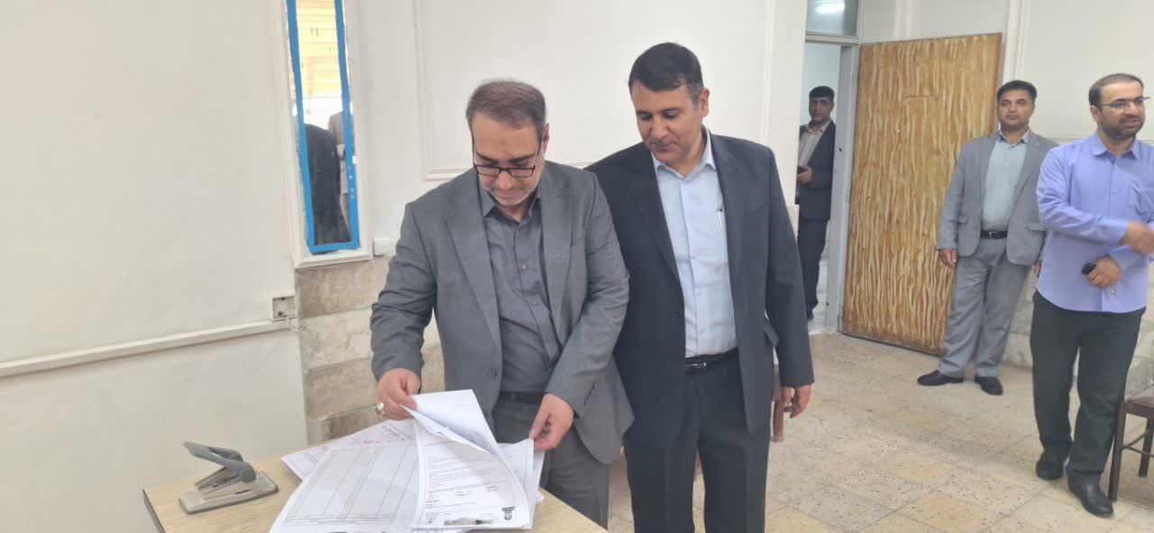 بازدید میدانی دادستان مرکز لرستان از دادسرای الیگودرز