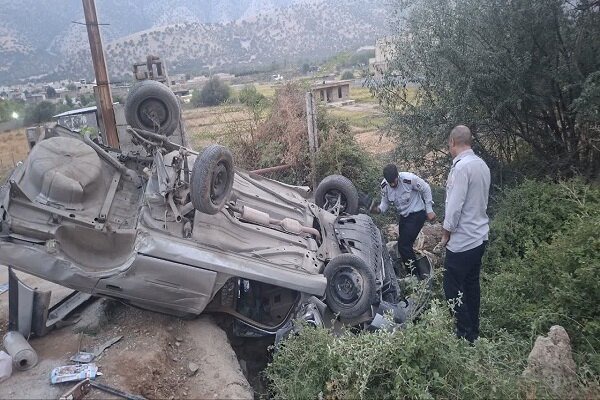 واژگونی پژو در ابتدای محور خرم‌آباد ـ الشتر ۲ مصدوم برجا گذاشت