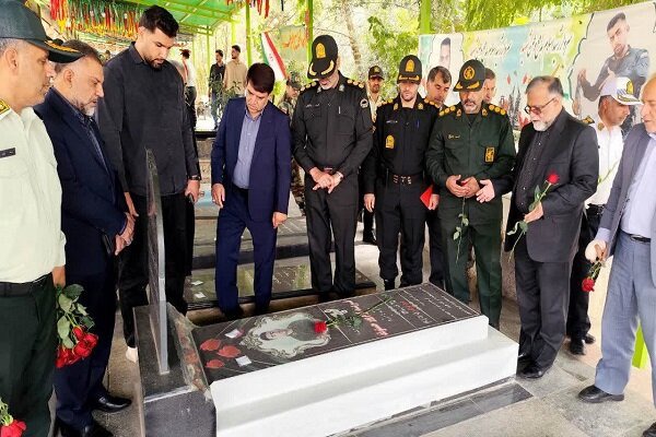 تجدید عهد مسئولان و فرماندهان لرستان با آرمان‌های شهدا