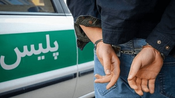 ترفند مأمور قلابی برق برای سرقت از زن سالخورده؛ ۲ سارق دستگیر شدند