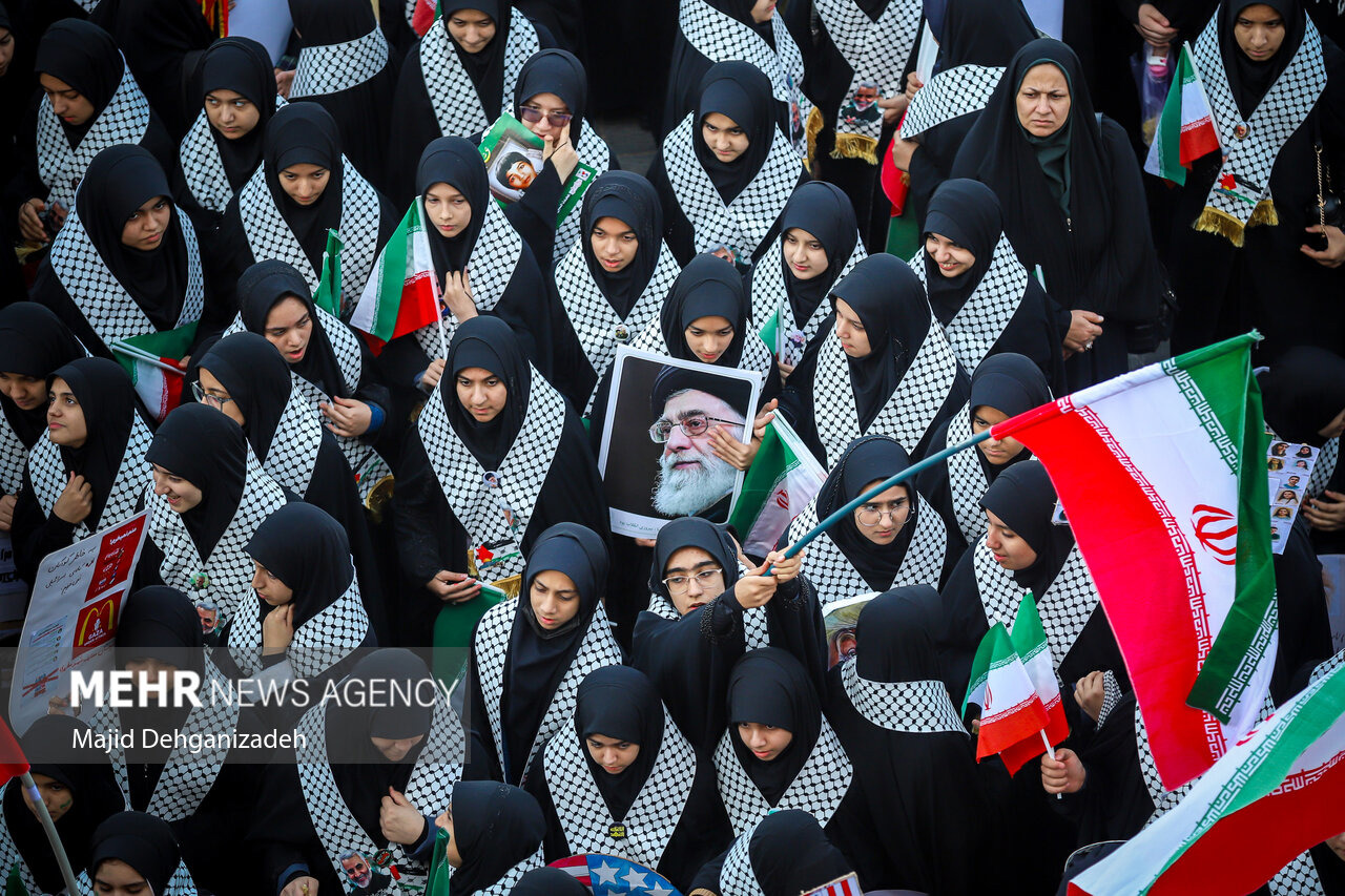 دانش‌آموزان محور برنامه‌های فرهنگی و تربیتی ۱۳ آبان در لرستان
