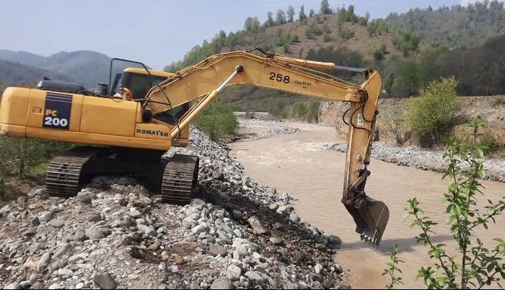 لایروبی رودخانه روستای میان گلال در کمتر از ۴۸ ساعت آغاز شد