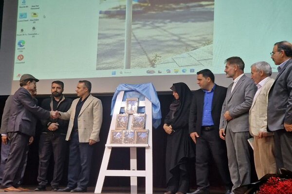 کتاب «دیار ماندگار؛ تاریخ ازنا و جاپلق» رونمایی شد