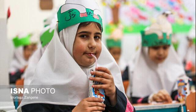 ۱۵ همت اعتبار برای «شیر مدارس»/ اجرای برنامه فعلا در مقطع ابتدایی مدارس دولتی